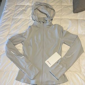 WOMENS LULULEMON RUNNING JACKET